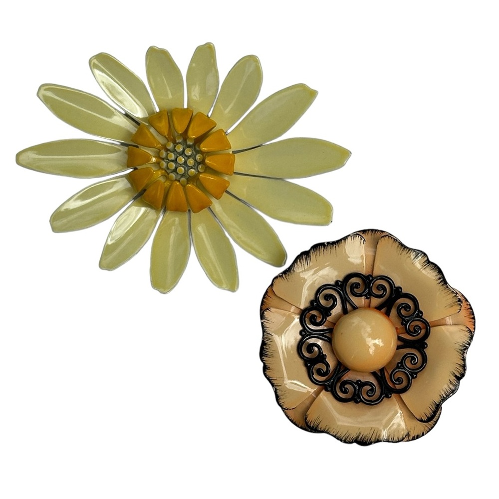 Vintage 2 Enamel 3D Flower Pin Brooches